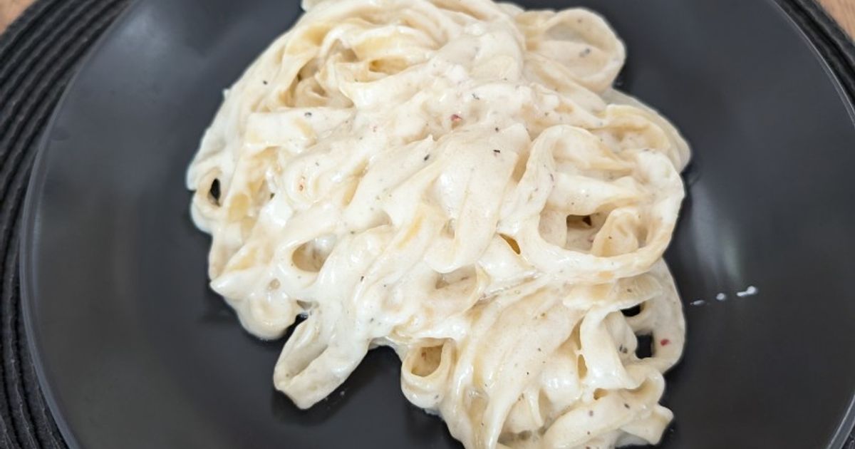 Pasta Alfredo cremosa