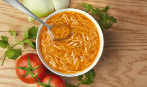 sopa de fideos
