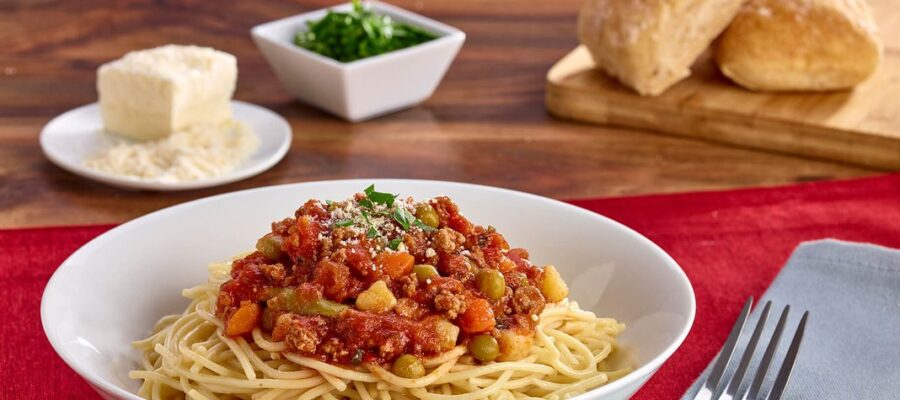 Pasta a la boloñesa con verduras