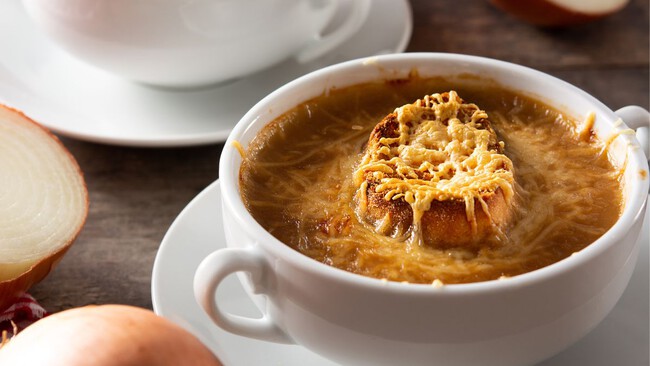 sopa de ajo con pan